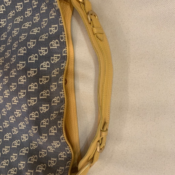 Dooney & Bourke Canvas Signature Hobo Purse Large w/Yellow Leather handle - Picture 6 of 15
